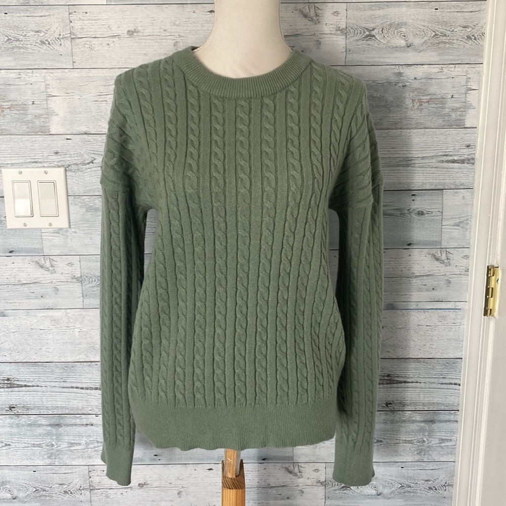 MIA & TESS LIGHT GREEN CABLE KNIT SWEATER